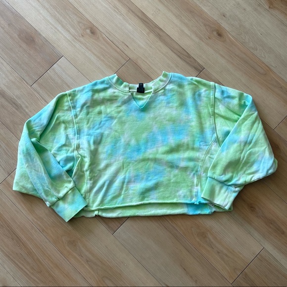 Wild Fable Tie Dye Cropped Crewneck Sweatshirt